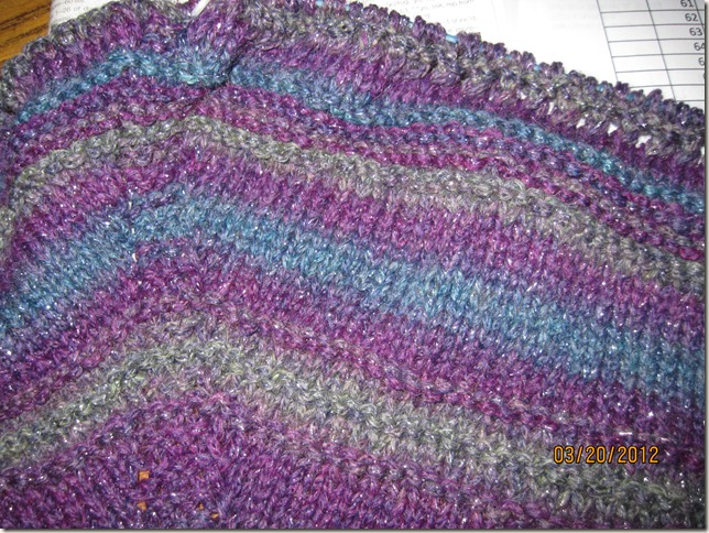 Shawl knitting 002 Shawl knitting 002