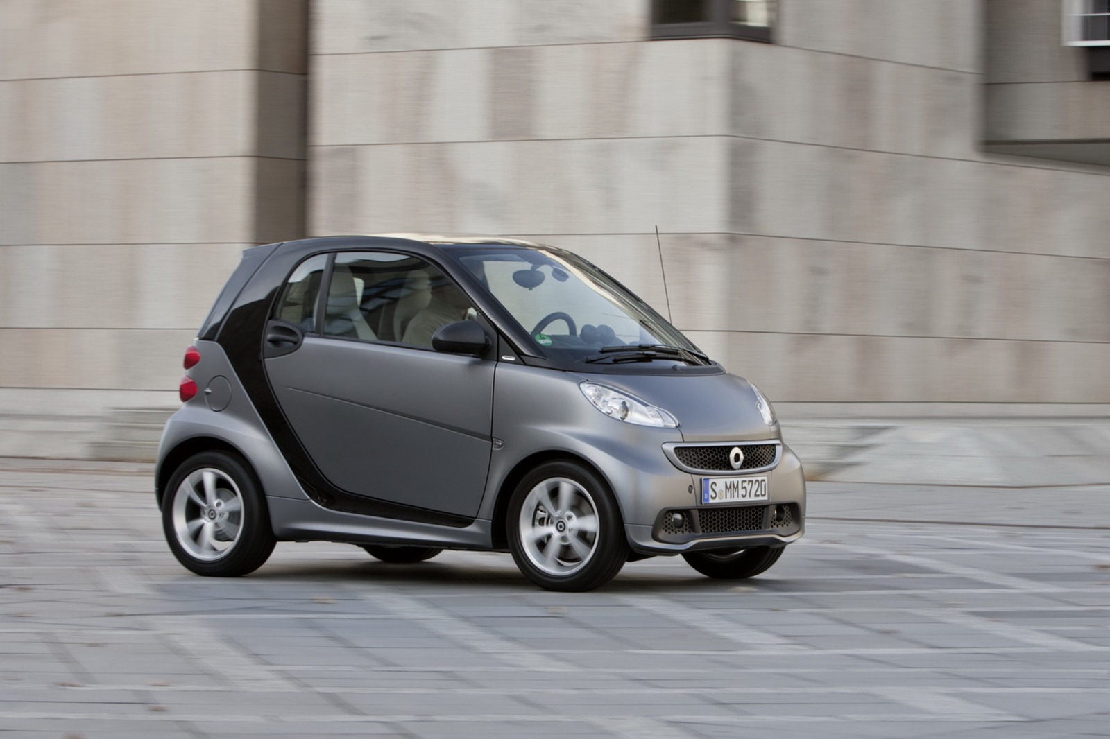 Smart-Fortwo-2012-16[2].jpg