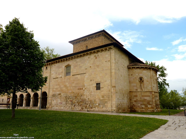 fachada-lateral-basilica-armentia.JPG