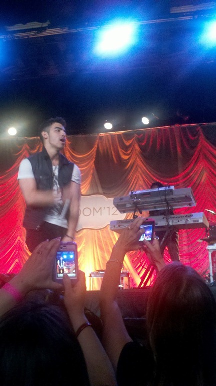 [2012-02-24_21-13-54_942%255B3%255D.jpg]