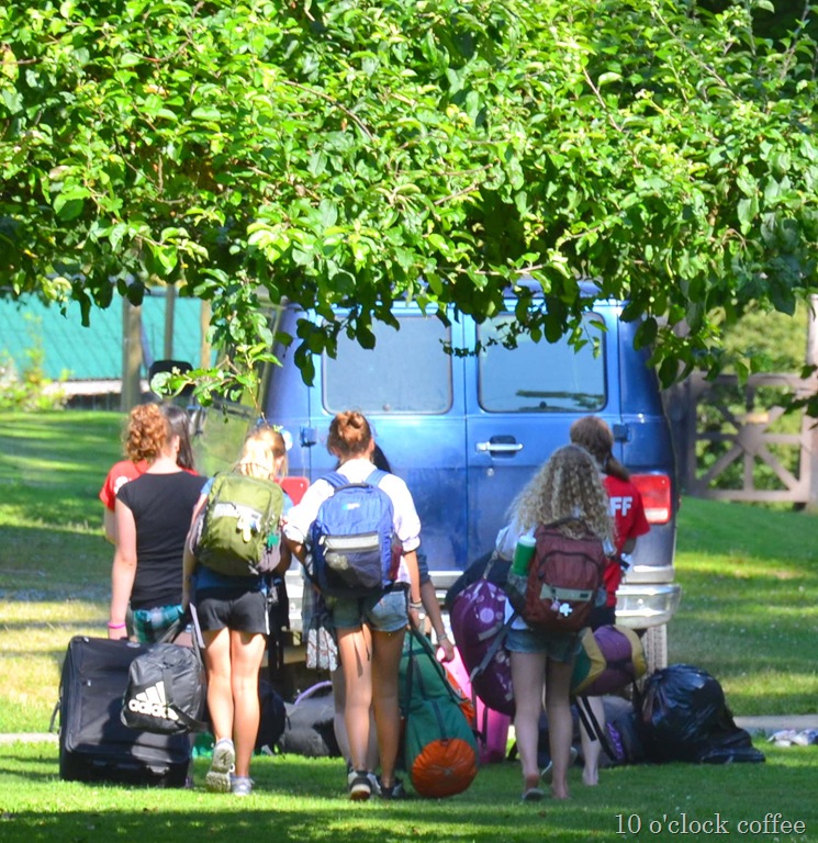 [walking%2520to%2520tents%255B9%255D.jpg]
