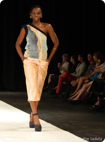 Elissa McGowan - AGFW Fashion Show 2012 (9) Elissa McGowan - AGFW Fashion Show 2012 (9)
