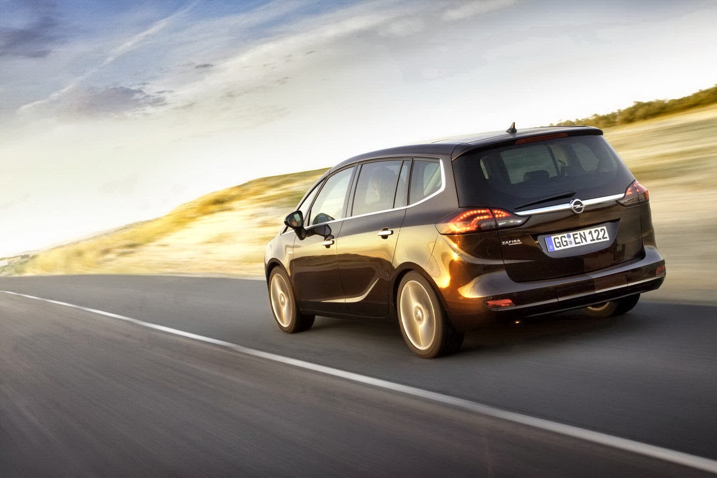 [2012-Opel-Zafira-Tourer-3%255B2%255D.jpg]