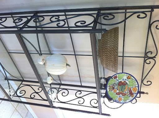 decorating bakers rack