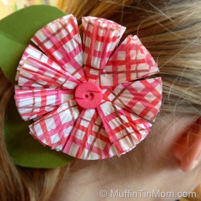 [cupcake%2520liner%2520flower%2520clip%255B38%255D.jpg]