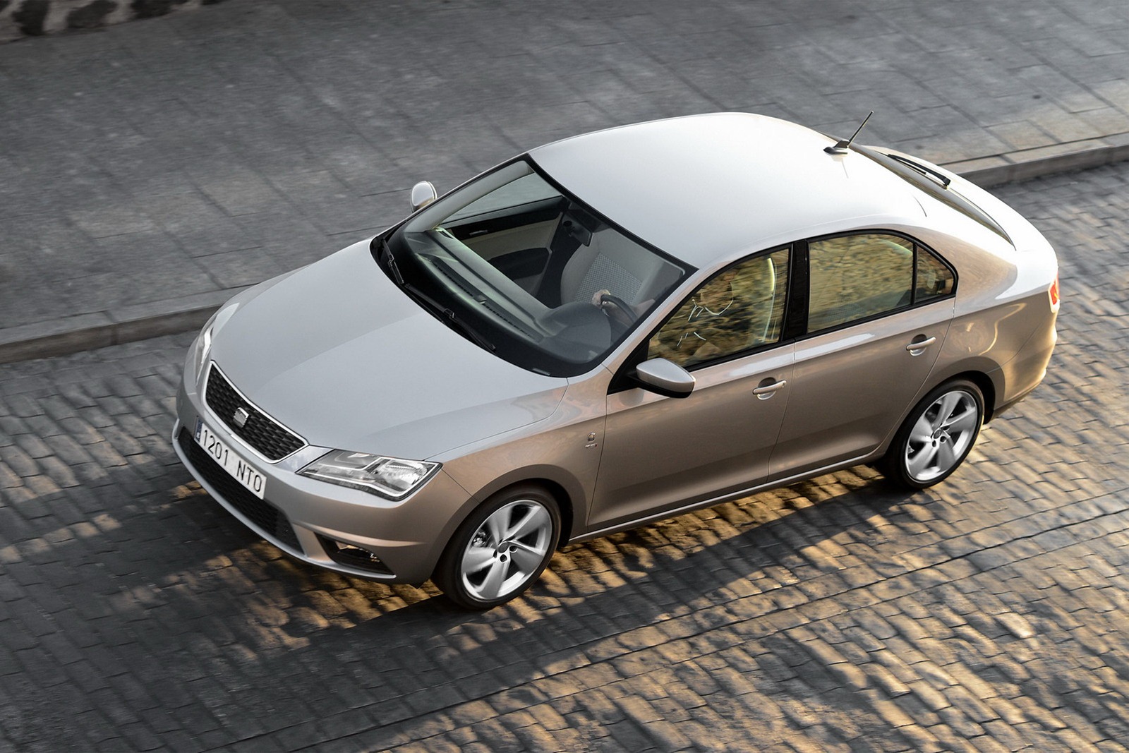 [2013-Seat-Toledo-Sedan-16%255B2%255D.jpg]