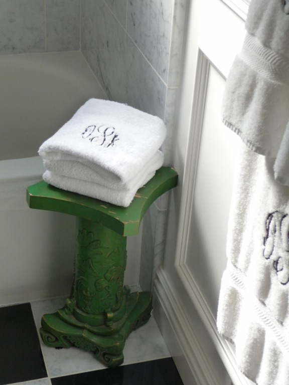[bathroom%2520pedestal%2520025%2520%2528600x800%2529%255B5%255D.jpg]