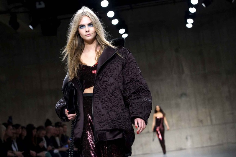 http://lh5.ggpht.com/-ZdqAiRZ98YU/US4b9HkijLI/AAAAAAAAKbs/Fu9g889NqHg/s0/british-model-cara-delevingne-at-df6d-diaporama.jpg