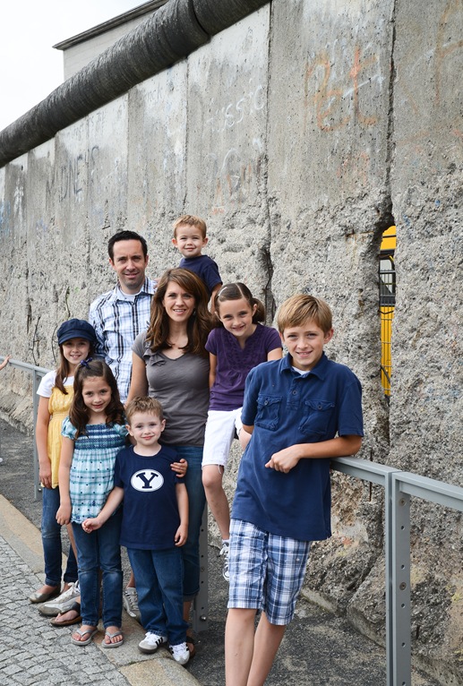 Fri Berlin Wall Family