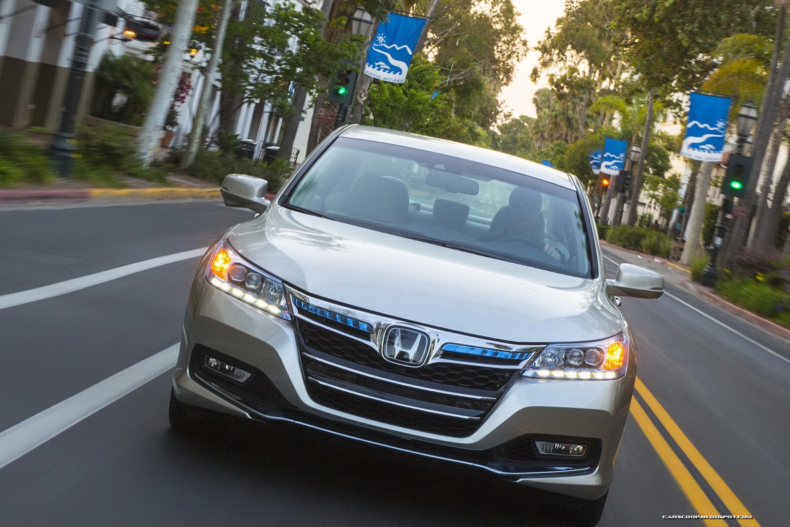 [2014_Honda_Accord_PHEV_161_%255B2%255D.jpg]