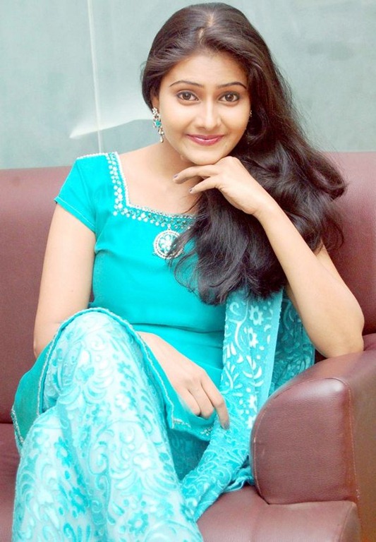 [Actress-Nandagi-beautiful%2520still%255B2%255D.jpg]