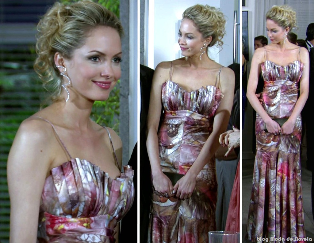 [moda%2520da%2520novela%2520fina%2520estampa%2520-%2520irina%2520cap%25C3%25ADtulo%252004out11%255B7%255D.jpg]