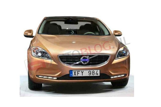 [Volvo-V40-lek-3%255B3%255D.jpg]