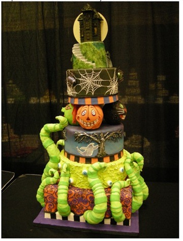 amazing-teired-halloween-cake