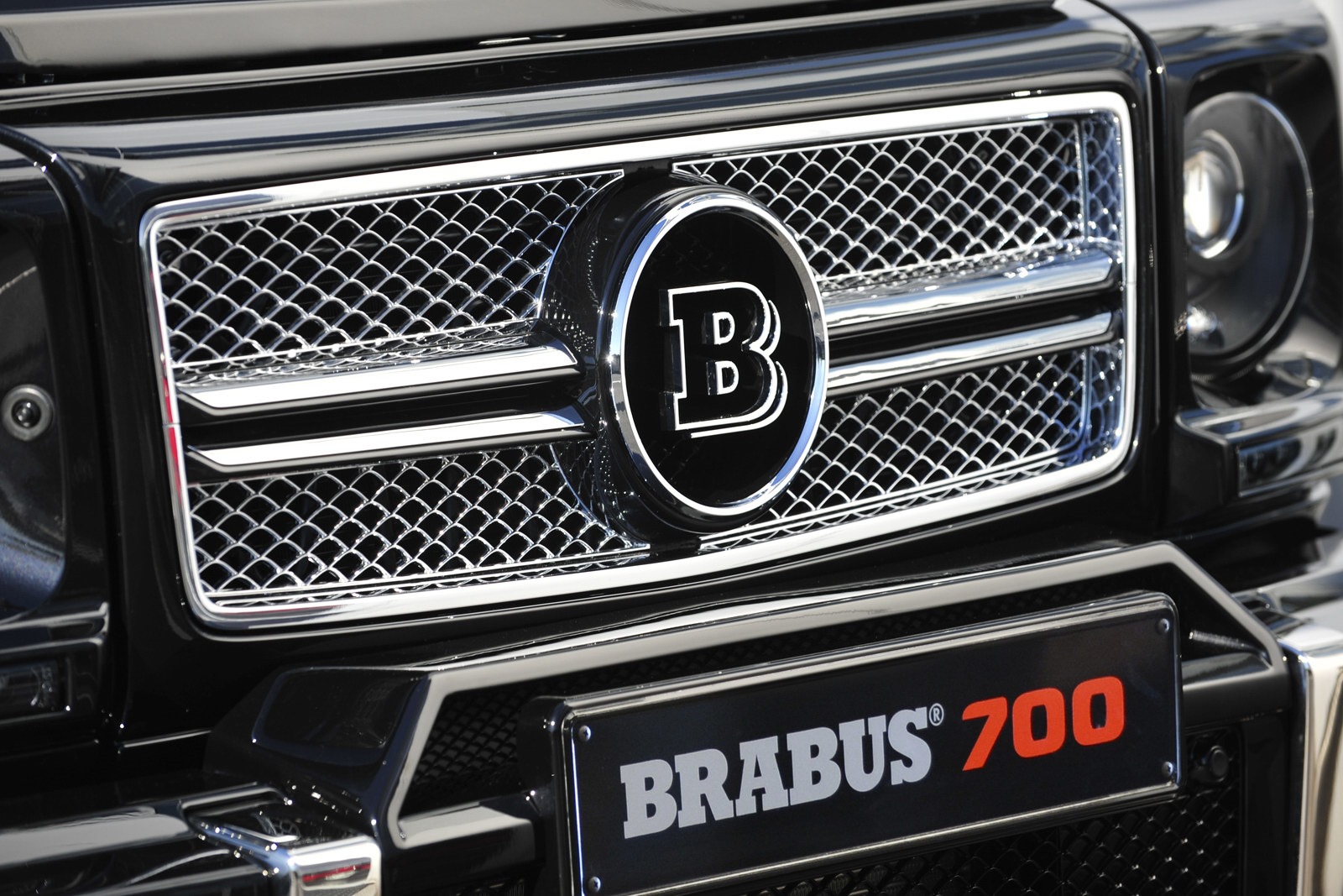 [Brabus-B63S-700-6x6-7%255B2%255D.jpg]