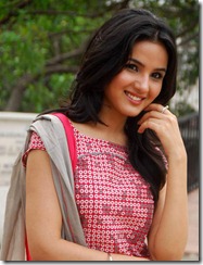 jasmine new cute still