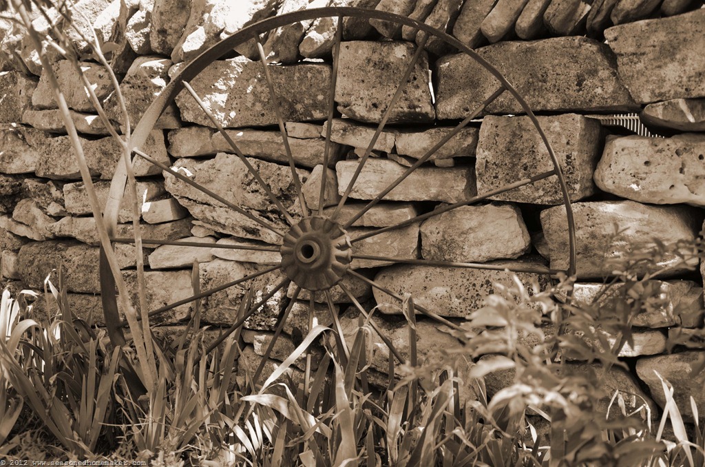 [Fredericksburg-Wagon-Wheel4.jpg]