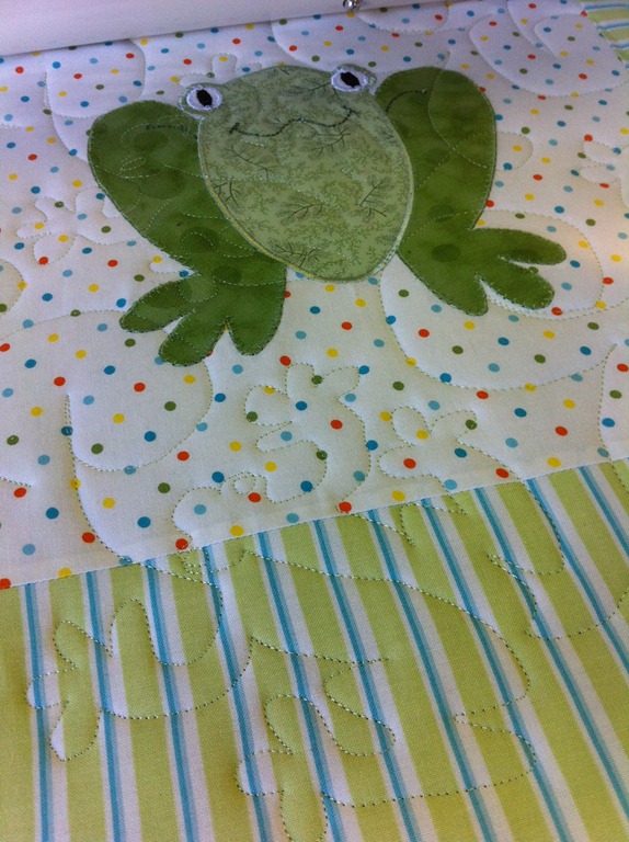 [Frog%2520quilting%255B4%255D.jpg]