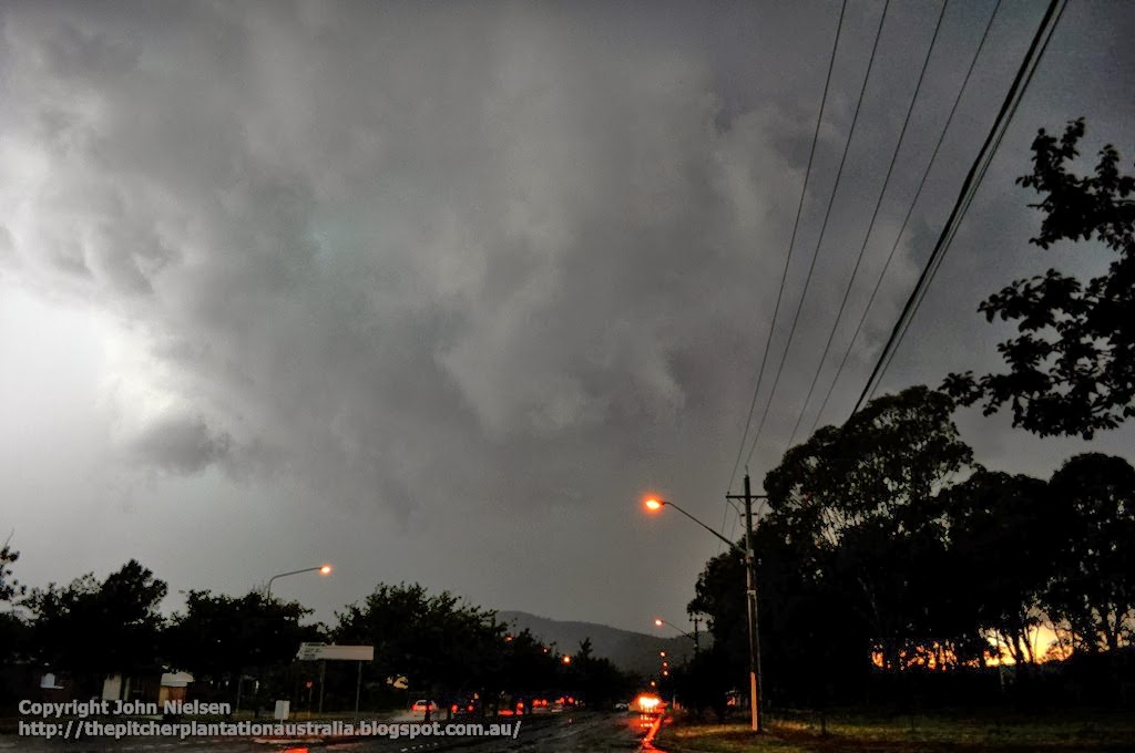 [Canberra%2520storm%252021112013_web%255B3%255D.jpg]