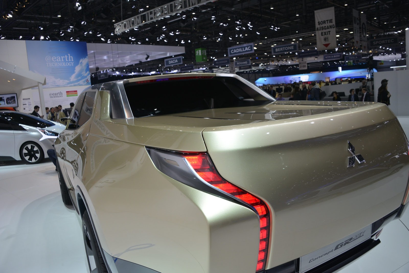 [MitsubishiGR-MiEV-12E122.jpg]