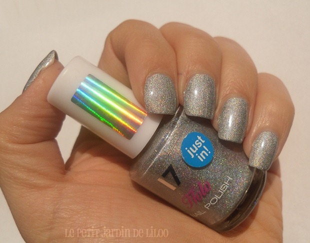 02-17-cosmetics-holo-silver-nail-polish-review-swatch