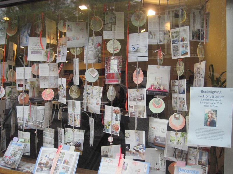 [Holly%2520Becker%2520Shopwindow%2520Amsterdam%255B4%255D.jpg]
