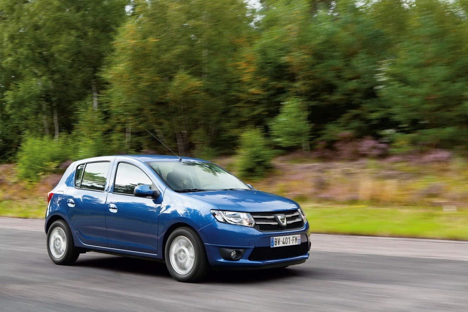 [Dacia-Logan-Sandero-37%255B2%255D%255B2%255D.jpg]