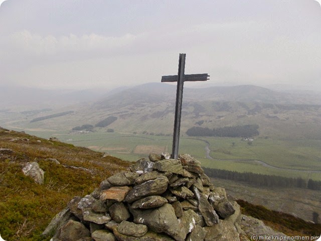 cross on craigs of lethnot