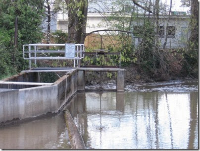 IMG_5783 Waller Dam Spill Gate in Salem, Oregon on March 25, 2007