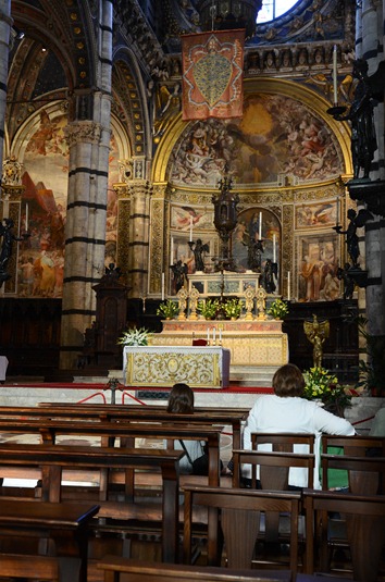 [Siena%2520cathedral%2520inside2%255B4%255D.jpg]
