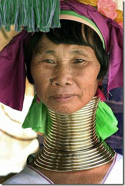 320px-Kayan_woman_with_neck_rings