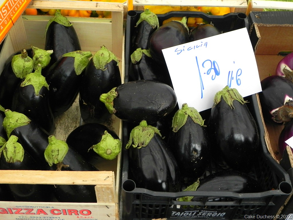 [il-mercato-12%255B1%255D.jpg&description=Il Mercato-Parte Uno (The Market)')]