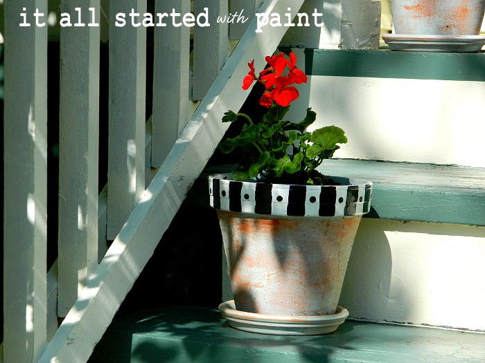 [polka_dot_striped_black_white_pot%255B3%255D.jpg]