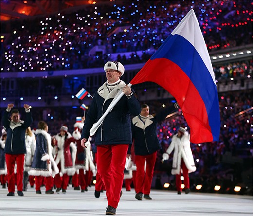 [1391804596_b_znamenosec-sbornoj-rossii-na-ceremonii-otkrytija-olimpijskikh-igr-v-sochi-aleksandr-zubkov%255B2%255D.jpg]