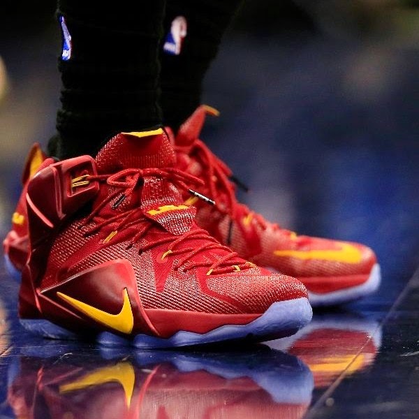 LBJ Rocks New / Old LeBron XII Cavs PE in 3rd Straight Loss | NIKE LEBRON -  LeBron James Shoes
