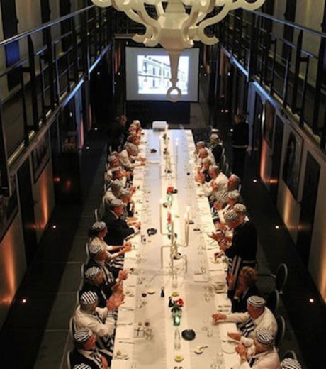 http://lh5.ggpht.com/-_m6-FHFiGp4/US5JmuoExyI/AAAAAAAAKfY/z8jVH-IVPOg/s0/ce-restaurant-fait-partie-des-pieces-communes-de-l-hotel-de-luxe-het-arresthuis_117200_w460.jpg