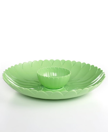 A floral shaped melamine chip and dip set from the Martha Stewart Collection exclusively at Macy's. So cute. (macys.com) A floral shaped melamine chip and dip set from the Martha Stewart Collection exclusively at Macy's. So cute. (macys.com)