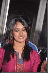 tamil_actress_spoorthika_nice_pics