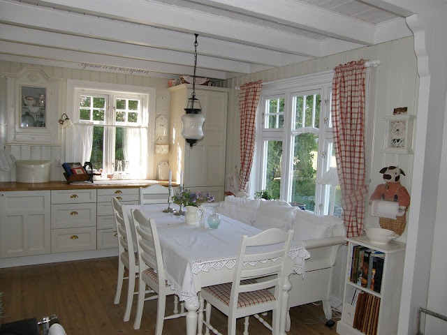 [Byre-Hidle%2520i%2520juni%25202010%2520032%255B4%255D.jpg]