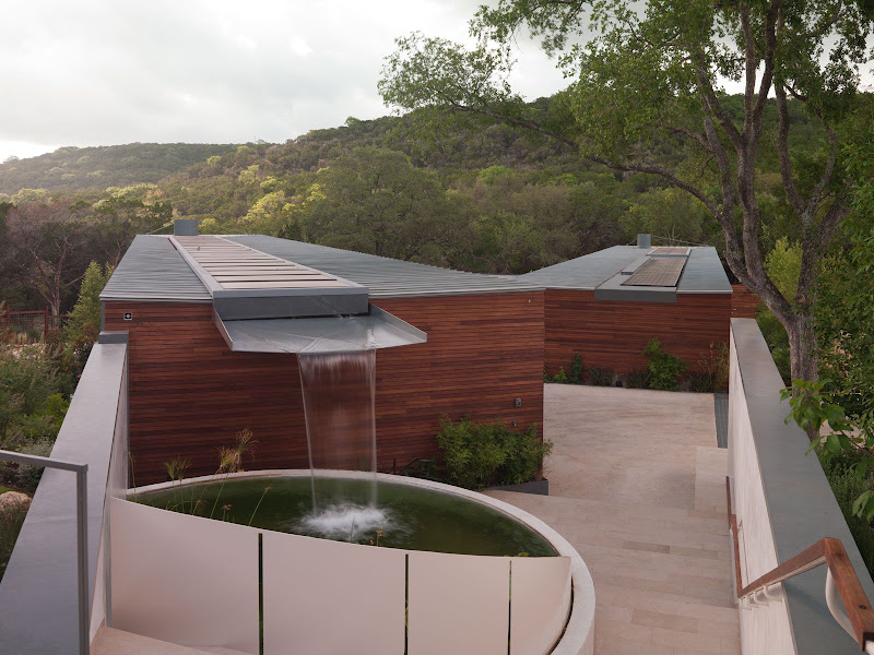 Cascading-Creek-House-01.jpg