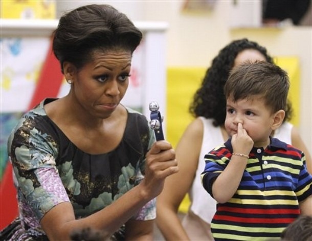 [ok%2520whatsgoingonhere%255B3%255D.jpg]