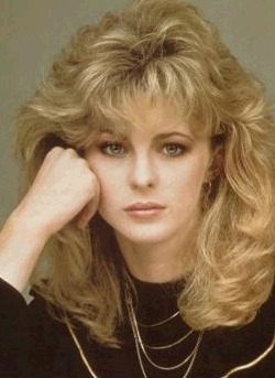 Women hairstyle in 80s