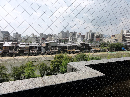 京新山から鴨川対岸.JPG