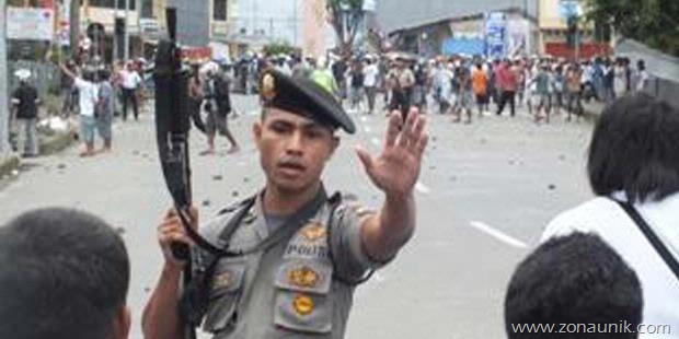 [Kerusuhan%2520ambon%25202011%255B3%255D.jpg]