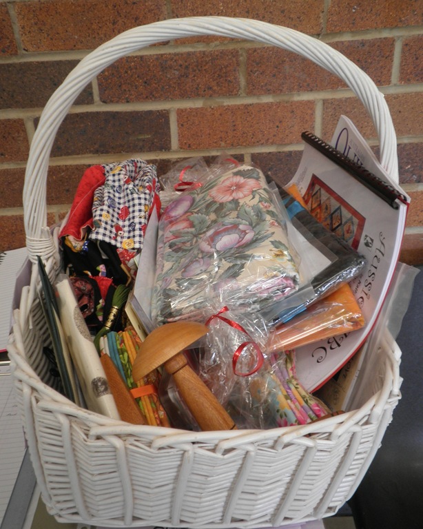 [06.09.11%2520Raffle%2520basket%25202011%255B2%255D.jpg]