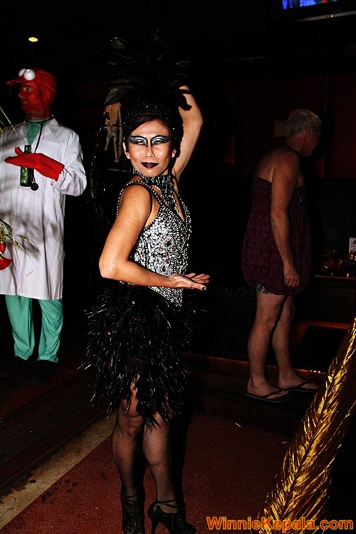 [2011-11-29%2520Havana%2520Halloween%25202011%2520168%255B4%255D.jpg]