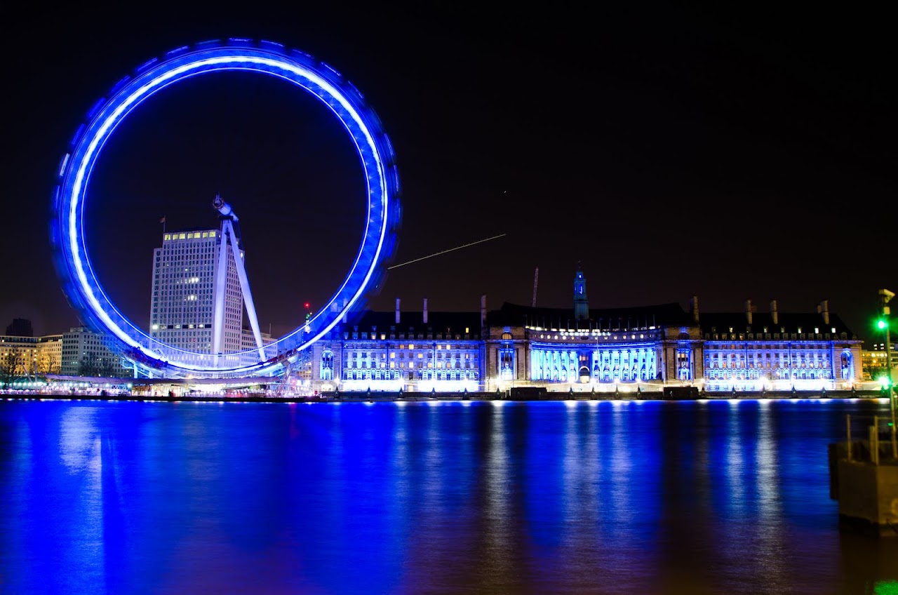 London Eye at night