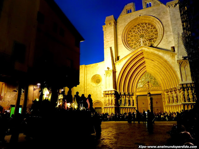 procesion-santo-entierro-catedral-tarragona.JPG