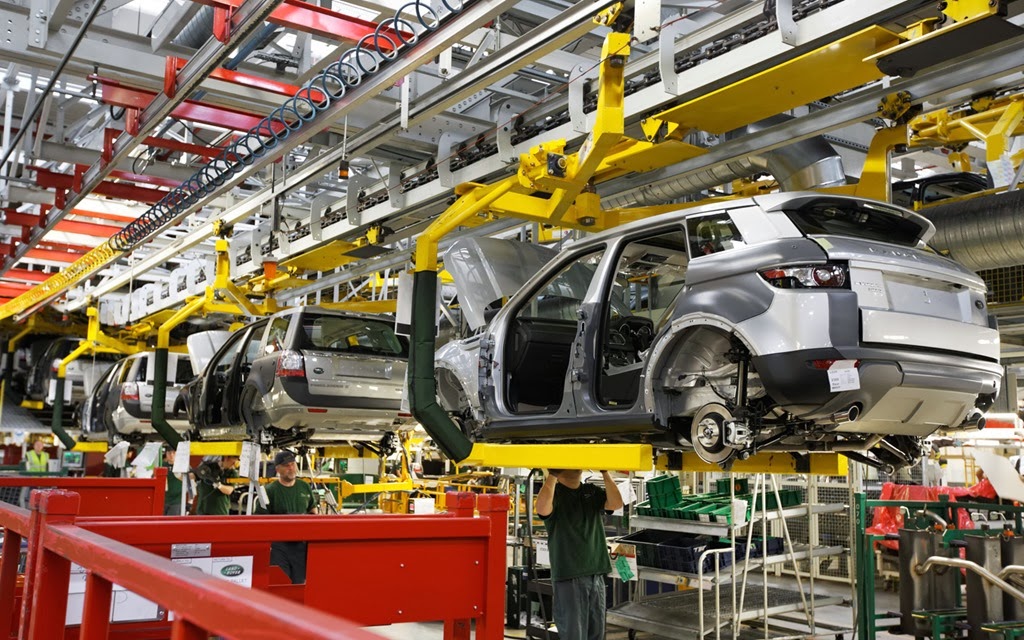 [The-Range-Rover-Evoque-Trim-and-Final-Assembly-In-Halewood-UK-01%255B2%255D.jpg]