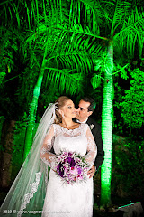 Fotos do evento Fernanda e Renato. Foto numero 47. Fotografia (fotografias) dos fotógrafos de casamento Wagner e Vanessa que fazem fotos de casamento (fotografia de casamento) no melhor estilo do fotojornalismo em Niterói, RJ, e outras cidades do Rio de Janeiro. fotos casamento niterói de rj festa rio janeiro niteroi festas para casamentos foto fotojornalismo fotografia decoraçao em fotógrafo sites fotógrafos decoração